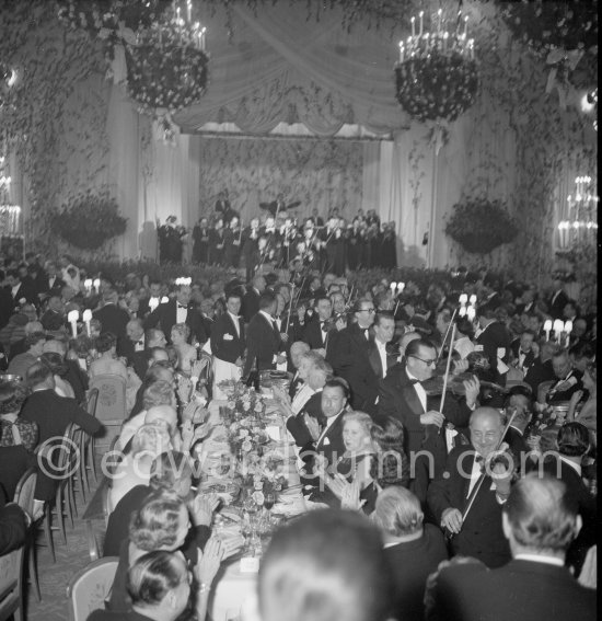 Bal de la rose ("Bal du Printemps"), Monte Carlo 1956. - Photo by Edward Quinn
