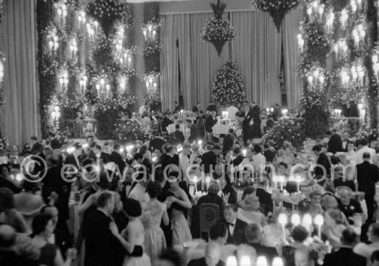 Bal de la rose ("Bal du Printemps"), Monte Carlo 1957. - Photo by Edward Quinn