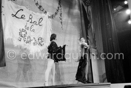 "Mimi la Rose", the first ballet since Françoise Sagan's "Le Rendez-vous manqué". Bal de la Rose gala dinner at the International Sporting Club in Monte Carlo, 1958. - Photo by Edward Quinn