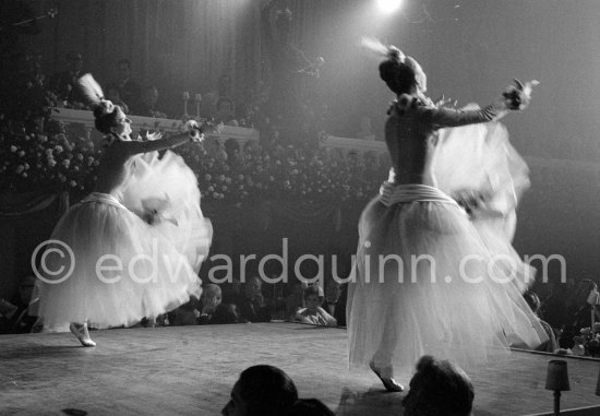 "Mimi la Rose", the first ballet since Françoise Sagan\'s "Le Rendez-vous manqué". Bal de la Rose gala dinner at the International Sporting Club in Monte Carlo, 1958. - Photo by Edward Quinn