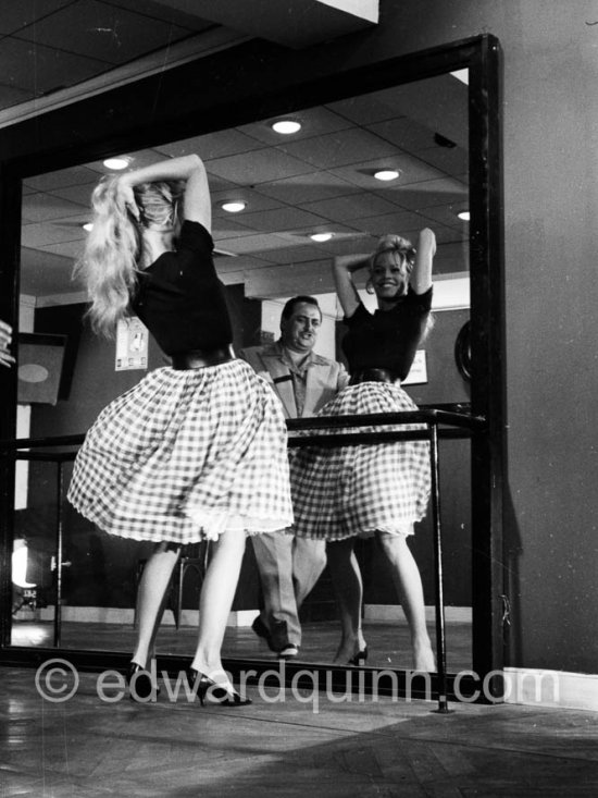 Brigitte Bardot and Dario Moreno during filming of “Voulez-vous danser avec moi?”. Nice 1959. - Photo by Edward Quinn