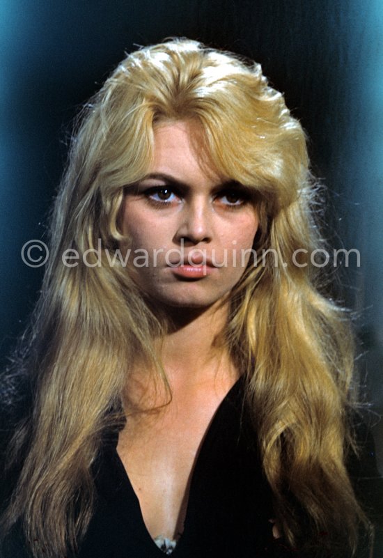 Brigitte Bardot during filming of "Les bijoutiers du clair de lune" ("The Night Heaven Fell"). Studios de la Victorine, Nice 1958. - Photo by Edward Quinn