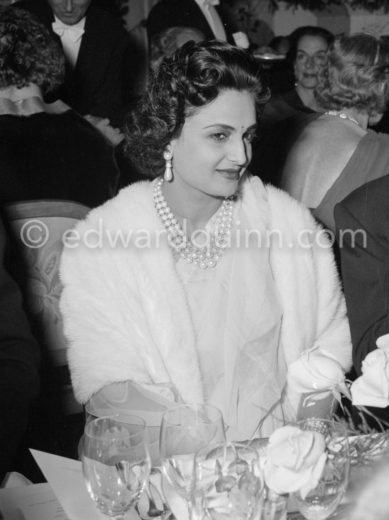 Sita Devi, Maharanee of Baroda, known as the "Indian Wallis Simpson". "Bal de la Rose" ("Bal du Printemps"), Monte Carlo 1956. - Photo by Edward Quinn