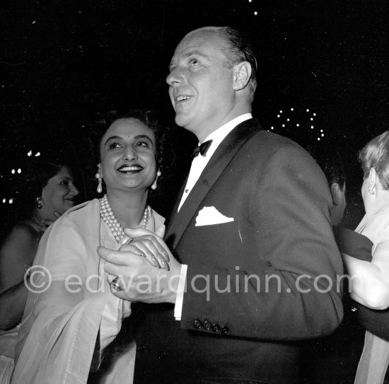 Sita Devi, Maharanee of Baroda, known as the "Indian Wallis Simpson" and not yet identified person "Bal de la Rose" ("Bal du Printemps"), Monte Carlo 1956. - Photo by Edward Quinn