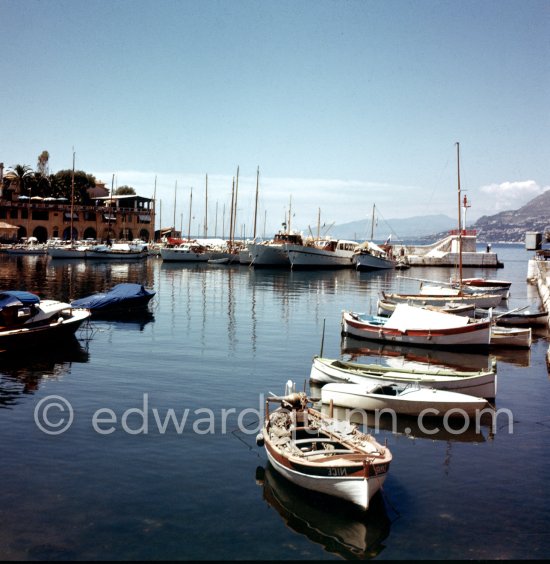 Beaulieu-sur-Mer 1955. - Photo by Edward Quinn