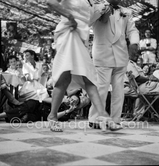 Sidney Bechet and Mistinguett, at Sidney\'s wedding with Elizabeth Ziegler in Antibes 1951. - Photo by Edward Quinn