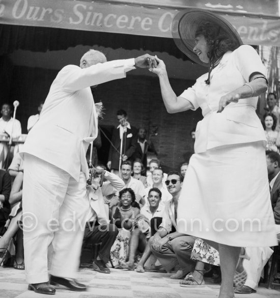 Sidney Bechet and Mistinguett, at Sidney\'s wedding with Elizabeth Ziegler in Antibes 1951. - Photo by Edward Quinn