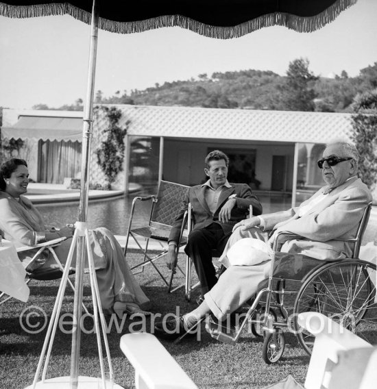 Prince Aga Khan, Begum; and Danny Kaye. Le Cannet 1958. - Photo by Edward Quinn