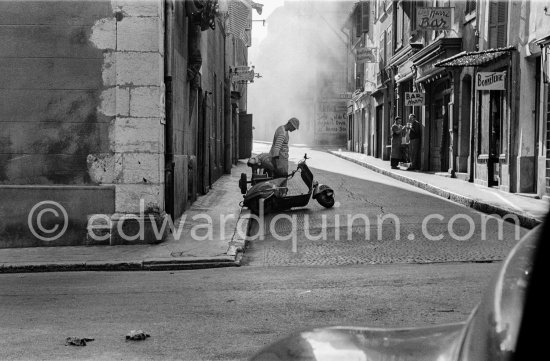 In 1954 Marlon Brando came to Bandol, a small town near Toulon, to visit his fiancée Josanne Mariani-Bérenger, daughter of a fisherman. "I waited around discreetly and had just got my Leica ready when suddenly a Vespa scooter came speeding around the corner in a cloud of dust. It was Brando with a girl clinging closely to him. They stopped and quickly went inside a house." Bandol 1954. - Photo by Edward Quinn