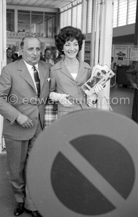 Maria Callas and her husband Giovanni Meneghini at Nice Airport 1959. - Photo by Edward Quinn