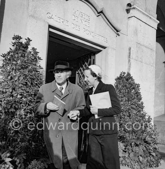 Marc Chagall at the Chagall painting exhibition. Galerie des Ponchettes, Nice, February 1952. - Photo by Edward Quinn