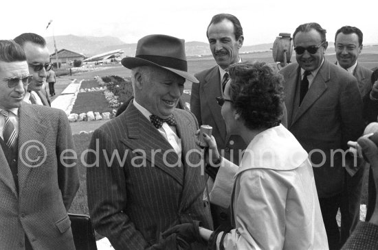 In 1957 Charlie Chaplin and his family lived in Switzerland at Vevey. Chaplin came to Nice in a Swissair plane in search of a quiet villa on the Côte d’Azur. At his arrival he was interviewed by a journalist of Radio Monte Carlo. Chaplin had no difficulties in finding a house at Saint-Jean-Cap-Ferrat. It was a villa once occupied by President Auriol. Chaplin and his family stayed there for many months, but he did not buy the house. Nice 1957. - Photo by Edward Quinn