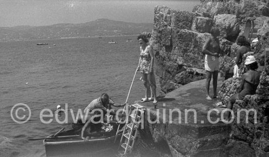Pamela Churchill. Eden Roc, Cap d'Antibes 1954 - Photo by Edward Quinn