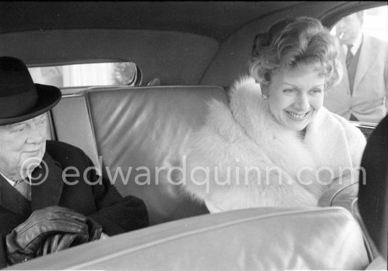 Sir Winston Churchill and Wendy Russell Reves. Arrival at Nice Airport 1959. - Photo by Edward Quinn