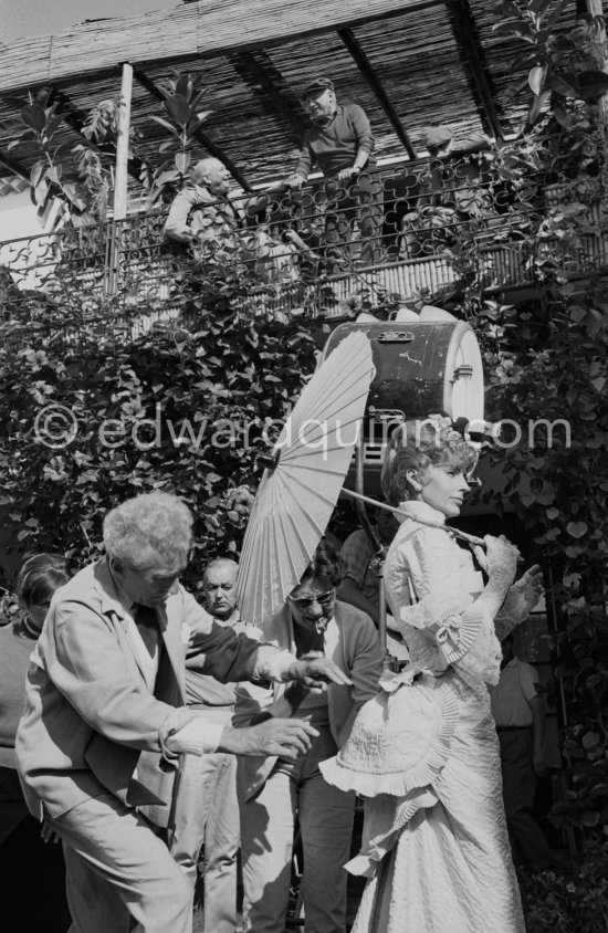 Francine Weisweiller. On the balcony Pablo Picaso and Alberto Magnelli. During filming of "Le Testament d’Orphée", film of Jean Cocteau. At Villa Santo Sospir of Francine Weisweiller. Saint-Jean-Cap-Ferrat 1959. - Photo by Edward Quinn