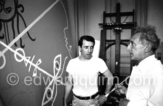 Jean Cocteau and Raymond Moretti. Collective painting "L'Age du Verseau". Nice 1962. - Photo by Edward Quinn
