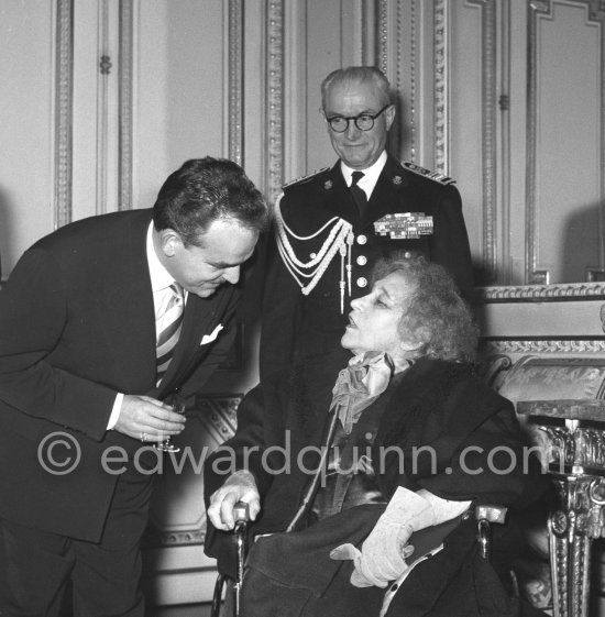 Colette and Prince Rainier. "Prix Prince Pierre". At the palace. Monaco 1954. - Photo by Edward Quinn