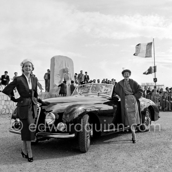 Concours d’Elégance Automobile. 1946-56 Talbot-Lago T 26 Graber (Berne) No. 30 of Mr. Thorrens. Won Grand Prix d\'Honneur. Cannes 1951. - Photo by Edward Quinn