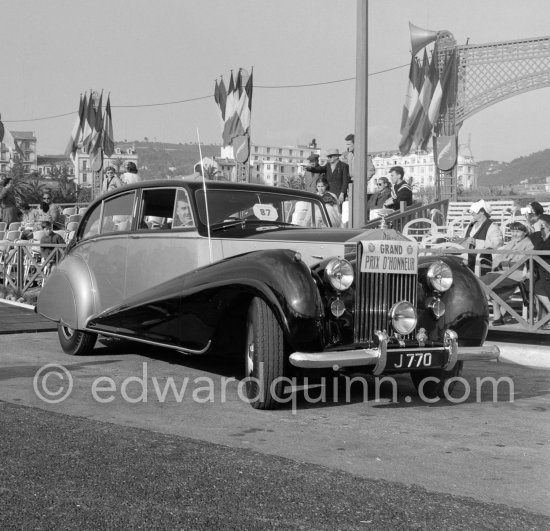 Concours d’Elégance. Cannes 1953. Car: 1953 Rolls-Royce Silver Wraith, #BLW36, 4-Door-4-Light Touring Saloon by Park Ward. Detailed info on this car by expert Klaus-Josef Rossfeldt see About/Additional Infos. - Photo by Edward Quinn