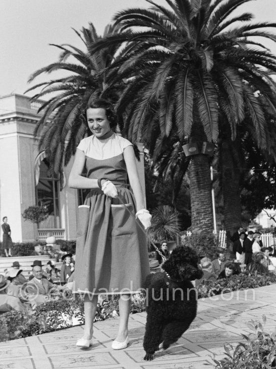 Concours d’élégance, Cannes 1954. - Photo by Edward Quinn