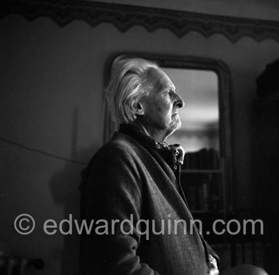 Actor, director and scenic designer Edward Gordon Craig. Villa Chapignac, Vence 1952. - Photo by Edward Quinn