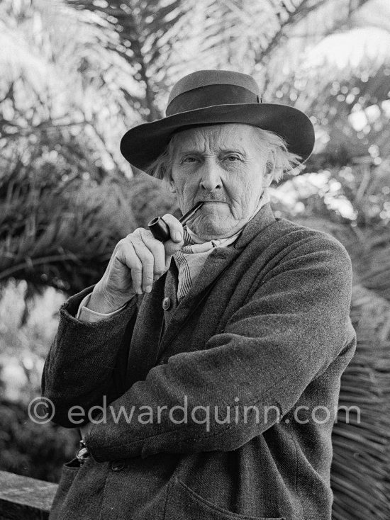 Actor, director and scenic designer Edward Gordon Craig. Villa Chapignac, Vence 1952. - Photo by Edward Quinn