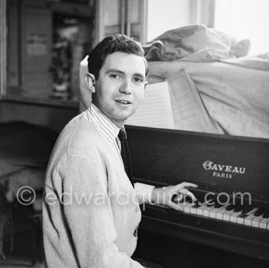 Jean-Michel Damase, concert pianist and composer. Cannes 1952 - Photo by Edward Quinn