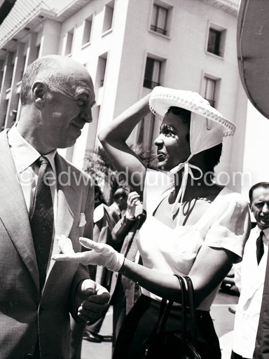Dorothy Dandridge and director Otto Preminger at the  Film Festival for the film "Carmen Jones". Cannes 1955 - Photo by Edward Quinn