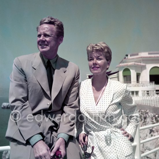 Doris Day and Van Johnson at the fashionable beach at Eden Roc, Cap d\'Antibes 1955. - Photo by Edward Quinn