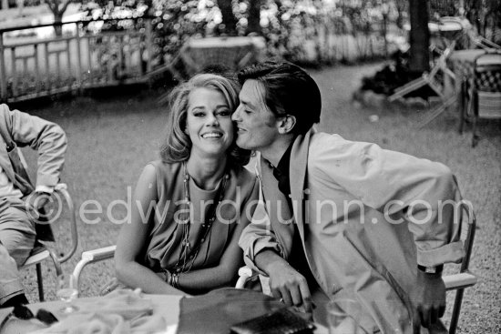 Shooting break: Jane Fonda and Alain Delon on the film set of "Les Félins". Antibes 1964. - Photo by Edward Quinn