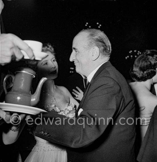 Sir Bernard Docker (Daimler car boss) and Lady Docker. "Bal de la Rose" gala dinner at the International Sporting Club in Monte Carlo, 1956. - Photo by Edward Quinn
