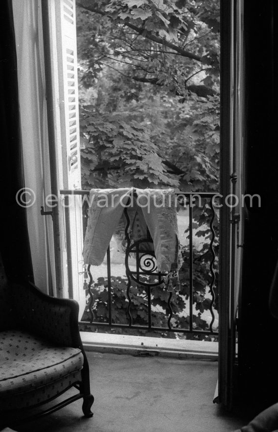 Luis Miguel Dominguin's bullfighter trousers. Nimes 1960. - Photo by Edward Quinn