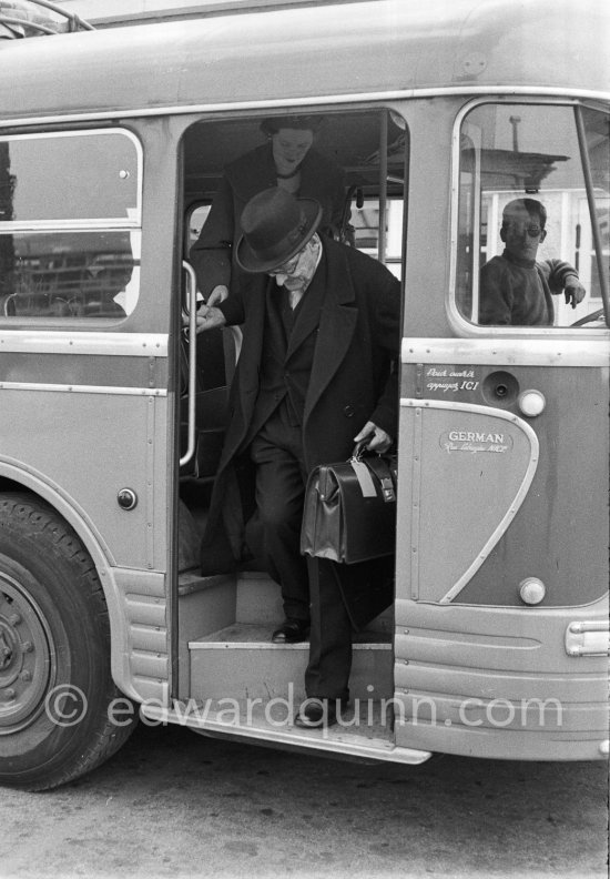 Nobel prize winning poet T.S. Eliot and his wife Valerie, newly married. Menton 1957. - Photo by Edward Quinn