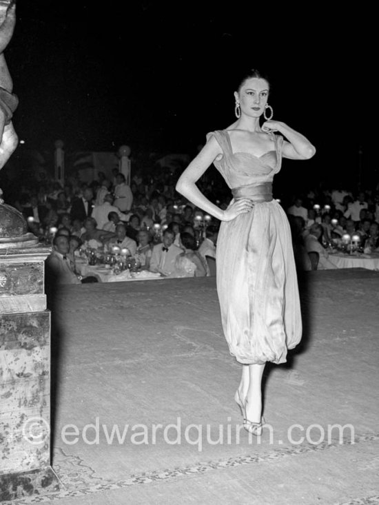 Dior fashion show at Monte Carlo summer gala 1953. - Photo by Edward Quinn