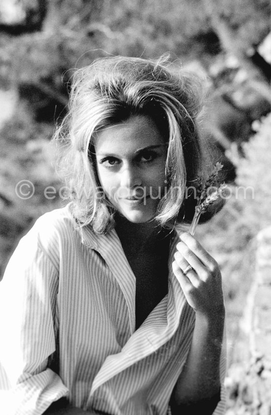 Jane Fonda on the film set of "Les Félins" ("Love Cage", "Joy House"), Antibes 1964. - Photo by Edward Quinn