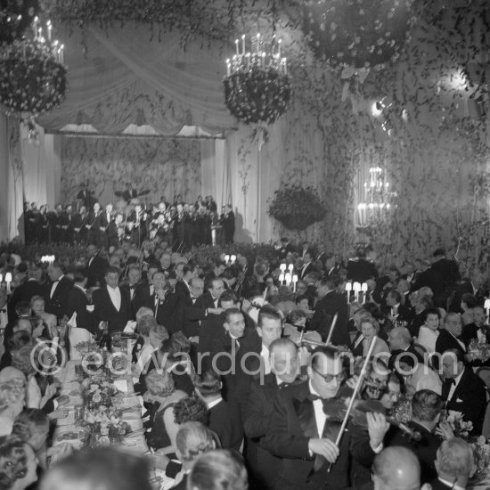 Bal de la rose ("Bal du Printemps"), Monte Carlo 1956. - Photo by Edward Quinn