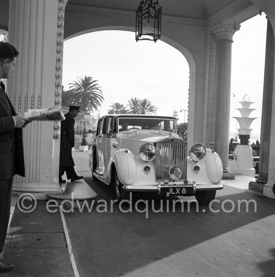 Rolls-Royce of Major Frank Goldsmith, owner of the Carlton Hotel. Cannes 1954. Car: 1948 Rolls-Royce Silver Wraith , #WYA84, 4-Door-4-Light Saloon with division by Freestone & Webb, Design 3004/A, Body-No. 1424. Detailed info on this car by expert Klaus-Josef Rossfeldt see About/Additional Infos. - Photo by Edward Quinn