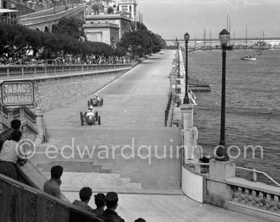 Harry Schell, (6) Cooper Jap, (20) Cooper, on the corner of the Bureau de Tabac. Formula 3 Grand Prix, called "The Prix de Monte-Carlo". Monaco 1950. - Photo by Edward Quinn