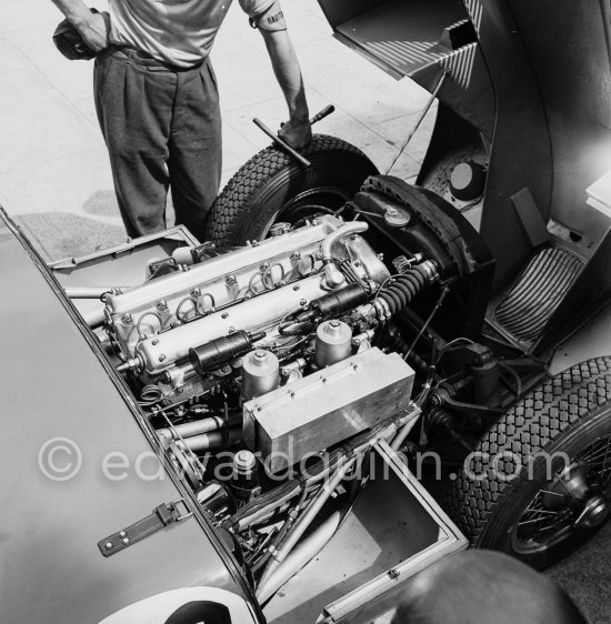 Jaguar C-Type No 82 of Tommy Wisdom. Monaco Grand Prix 1952, transformed into a race for sports cars. This was a two day event, the Sunday for the up to 2 litres (Prix de Monte Carlo), the Monday for the bigger engines, (Monaco Grand Prix). - Photo by Edward Quinn