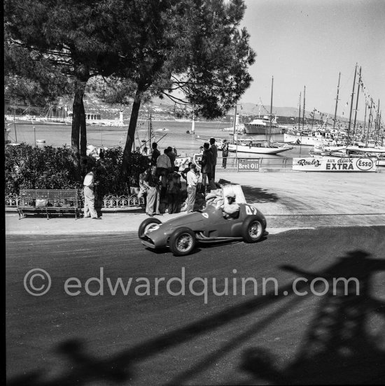 Giuseppe "Nino" Farina, (42) Ferrari 625. With the shadow of the Gazomètre. Monaco Grand Prix 1955. - Photo by Edward Quinn