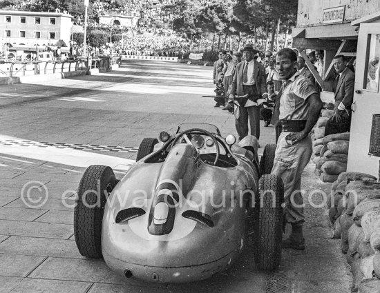 Stirling Moss, (6) Mercedes-Benz W196, retired, after leading the field together with Fangio for nearly the whole race, because of a broken oil line. He managed to stop in front of the pits. Monaco Grand Prix 1955. - Photo by Edward Quinn