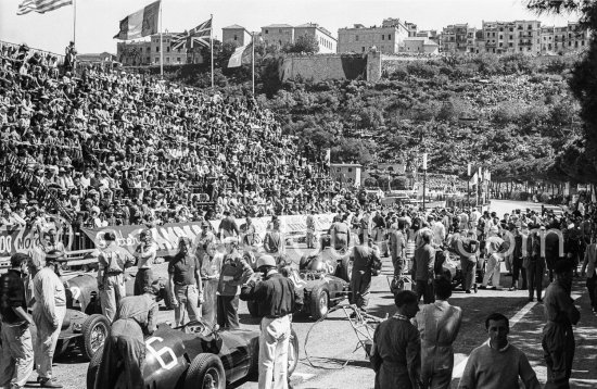 Starting grid in front of Tribune Quai Albert-1er. Mike Hawthorn, (28) Ferrari-Lancia D50, Carlos Mediteguy, (36) Maserati 250F, Harry Schell, (38), Maserati 250F, Maurice Trintignant, (30) Ferrari-Lancia, Wolfgang von Trips, (24) Ferrari 80I, Masten Gregory, (2) Maserati 250F, Ron Flockhart, (6) B.R.M. P25, Bueb (12), Connaught "B". Monaco Grand Prix 1955. - Photo by Edward Quinn