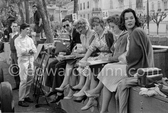At the pits. Monaco Grand Prix 1959. - Photo by Edward Quinn