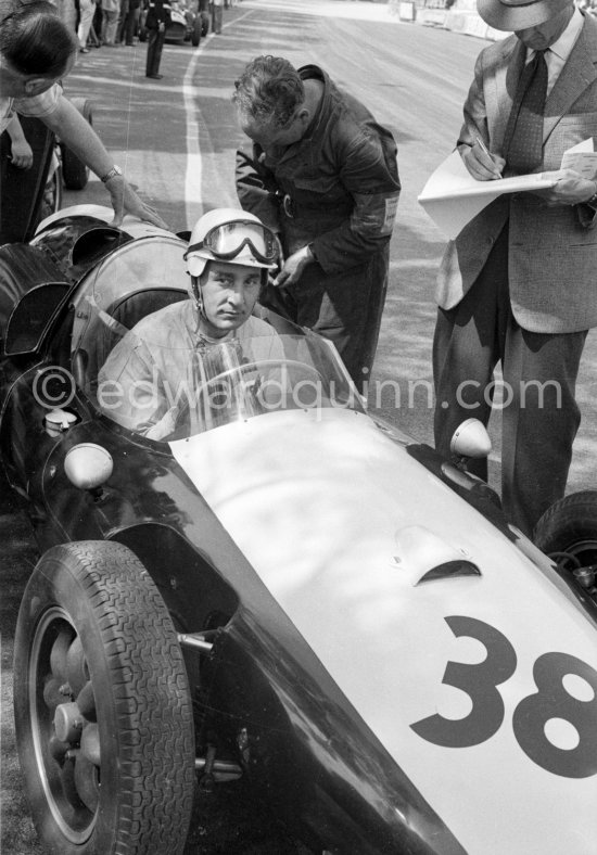Roy Salvadori, (38) Cooper Maserati. Monaco Grand Prix 1959. - Photo by Edward Quinn