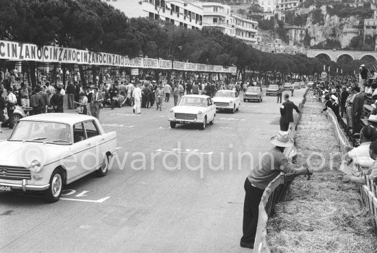 Peugeot 404 parade. Monaco 1960 (or 1961?) - Photo by Edward Quinn