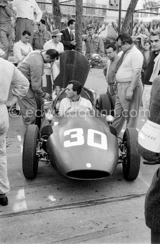 Giorgio Scarlatti, (30), Cooper-Castellotti. Monaco Grand Prix 1960. - Photo by Edward Quinn