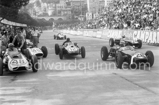 Innes Ireland in Stirling Moss\', (28) Lotus-Climax, Lance Reventlow, (48) Scarab, Chuck Daigh, (46) Scarab, Bruce Halford, (12) Cooper-Climax, Alan Stacey, (24) Lotus-Climax, Roy Salvadori, (14) Cooper-Climax. Monaco Grand Prix 1960. - Photo by Edward Quinn