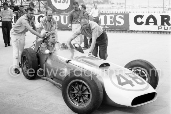 The much awaited Scarab cars appear for the first time in Europe. Lance Reventlow, the driver-owner-constructor, prepares for trial laps. Monaco Grand Prix 1960. - Photo by Edward Quinn