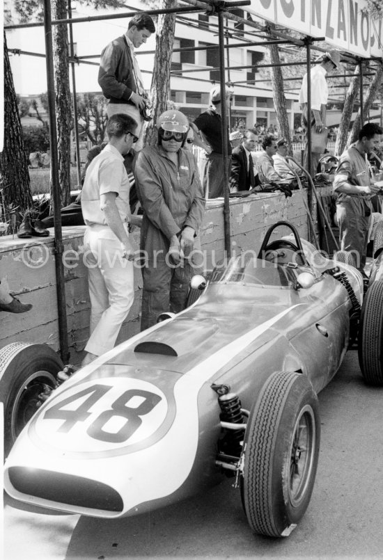 The much awaited Scarab cars appear for the first time in Europe. Lance Reventlow, the driver-owner-constructor, prepares for trial laps. Monaco Grand Prix 1960. - Photo by Edward Quinn