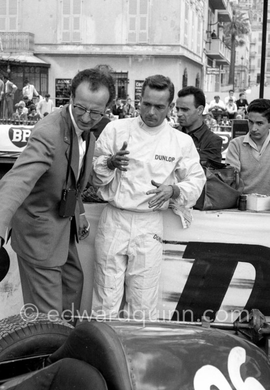 Phil Hill and and Ferrari racing manager Romolo Tavoni. Monaco Grand Prix 1960. - Photo by Edward Quinn